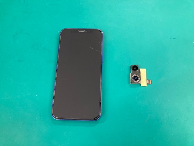 iPhone 12 mini のカメラの交換を行いました。